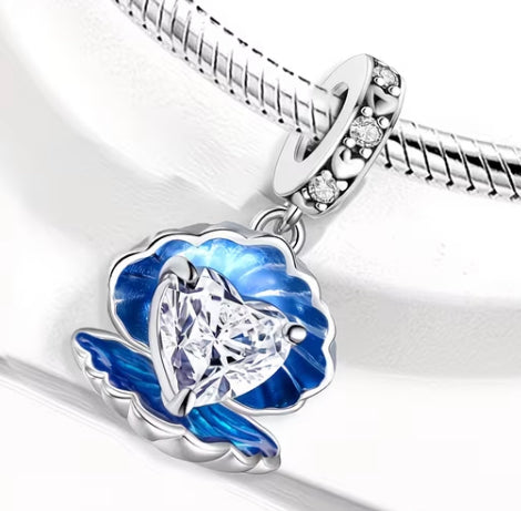 Love heart shell charm