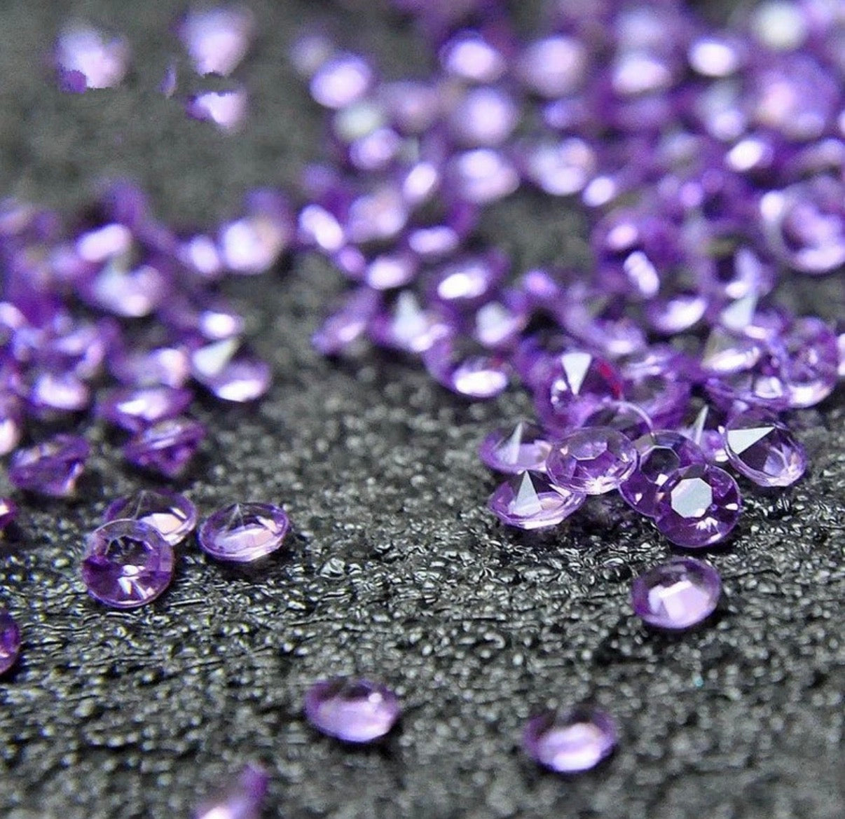 6,000 wedding scatter gemstones