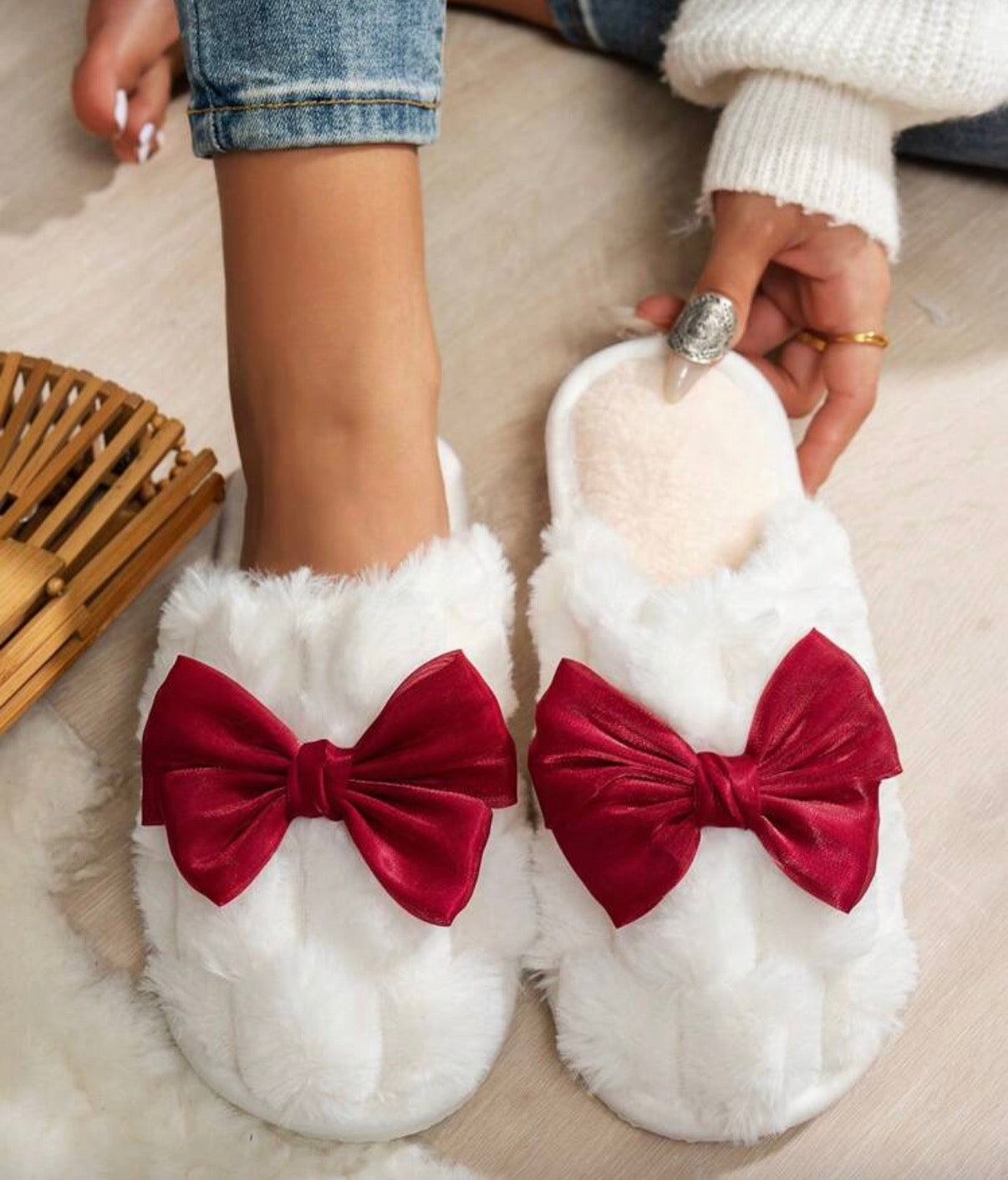 Women’s Bow Slippers