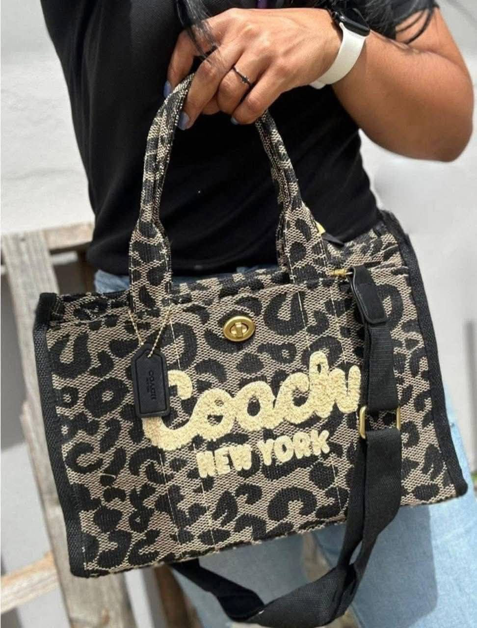 Leopard Buzz Tote 037