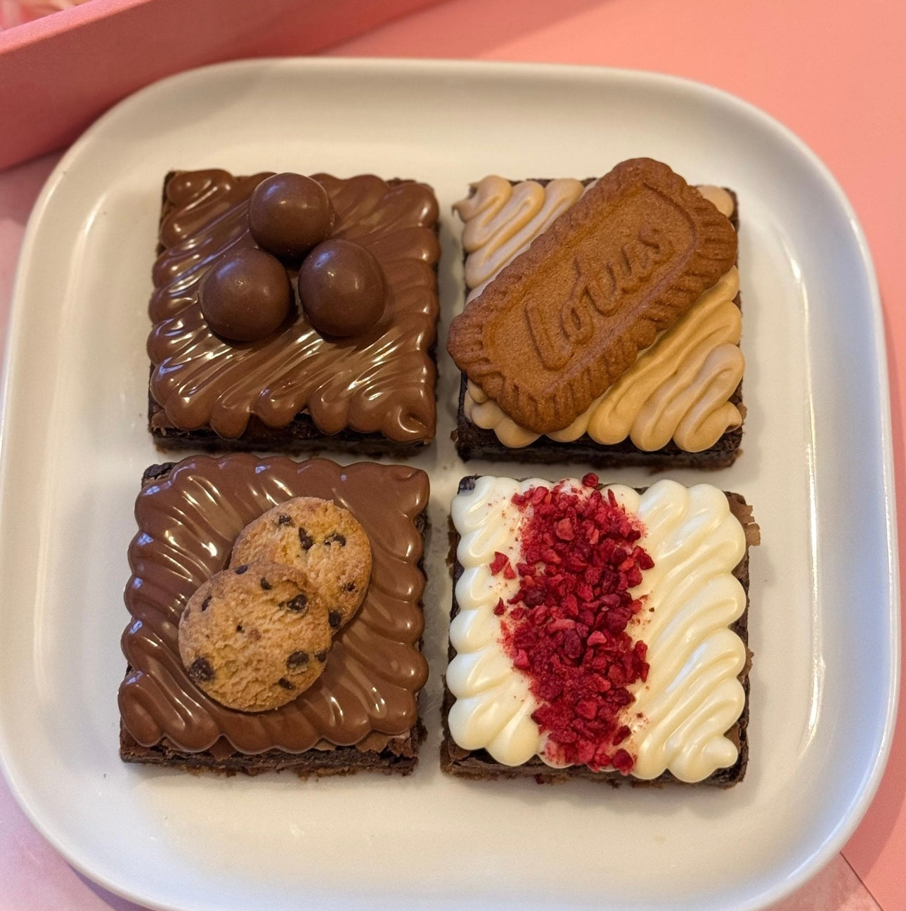 The Cookie Base Brownie Box